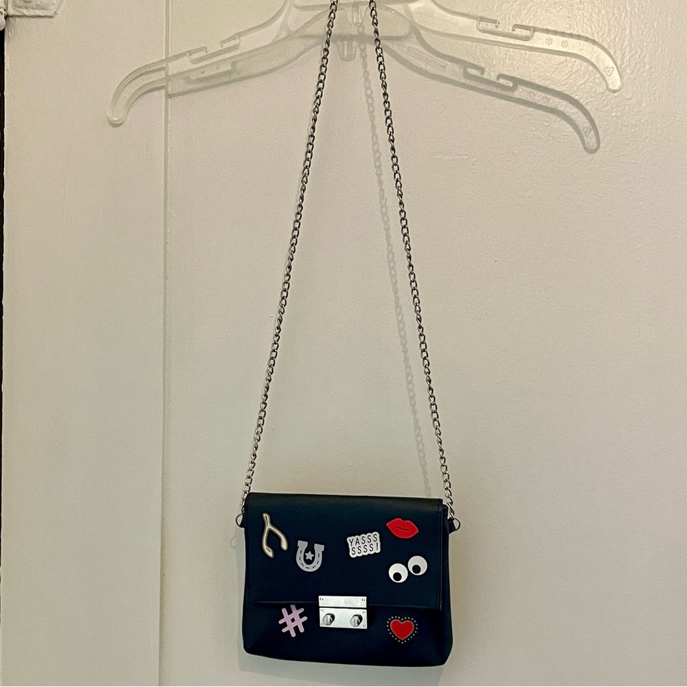 Capelli of New York - Stylish Black Chain Shoulder Bag - Picture 3 of 10